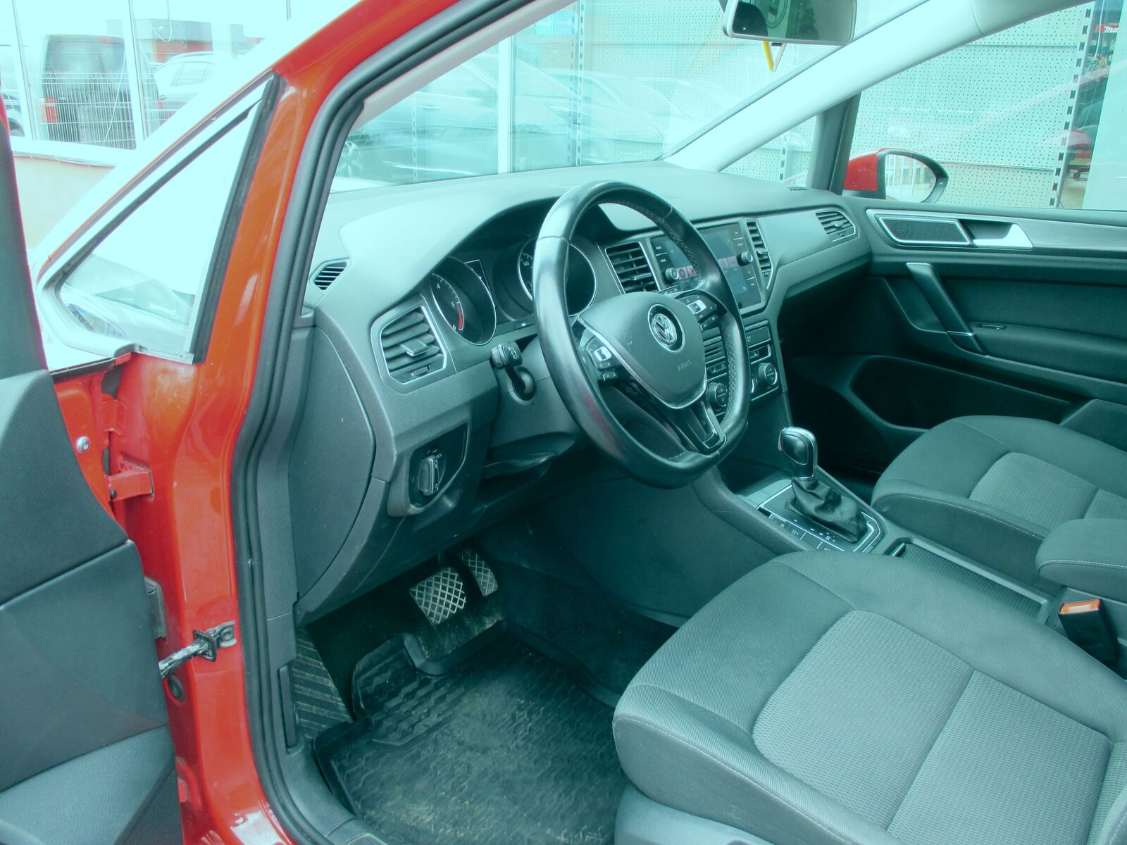 Volkswagen Golf Sportsvan 2019, photo 5/8