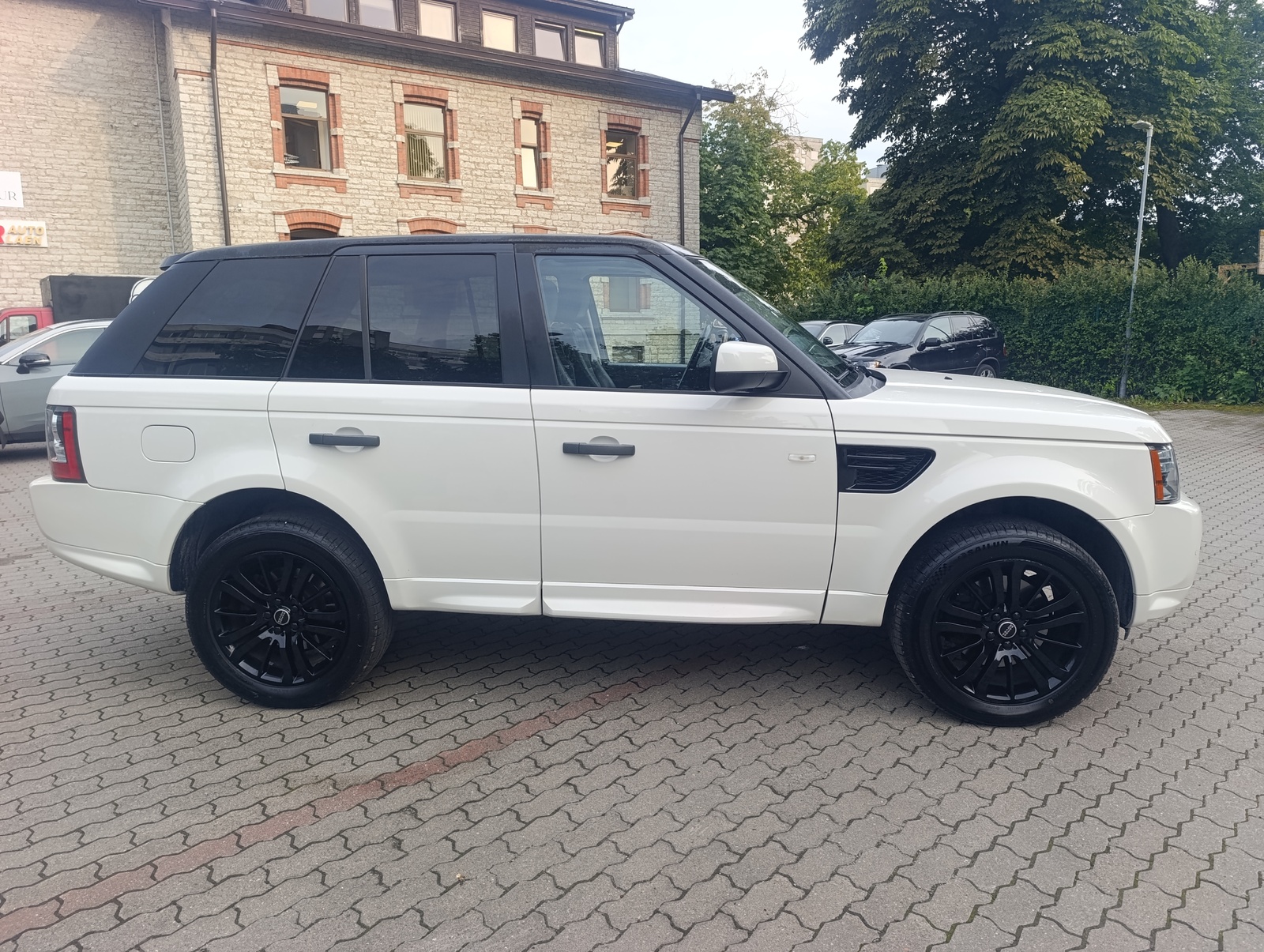 Land Rover Range Rover Sport 2010, kuva 6/10