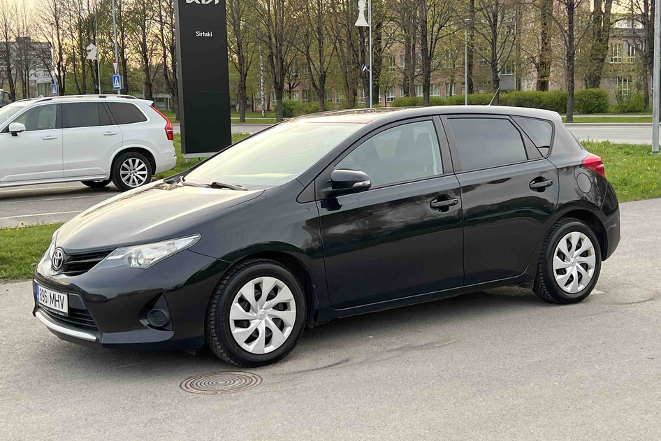 Toyota Auris, 2013, 1.6, 97 kW, bensiin, manuaal, esivedu