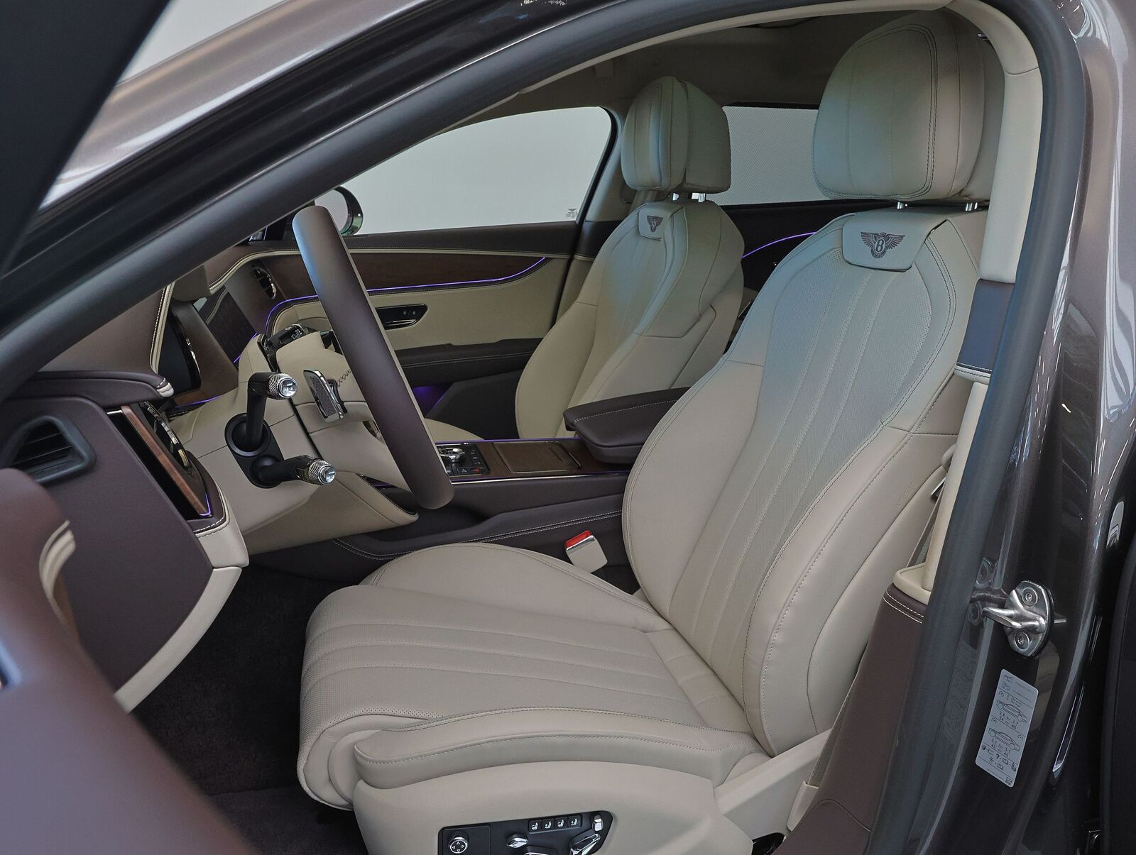 Bentley Flying Spur 2026, kuva 7/23
