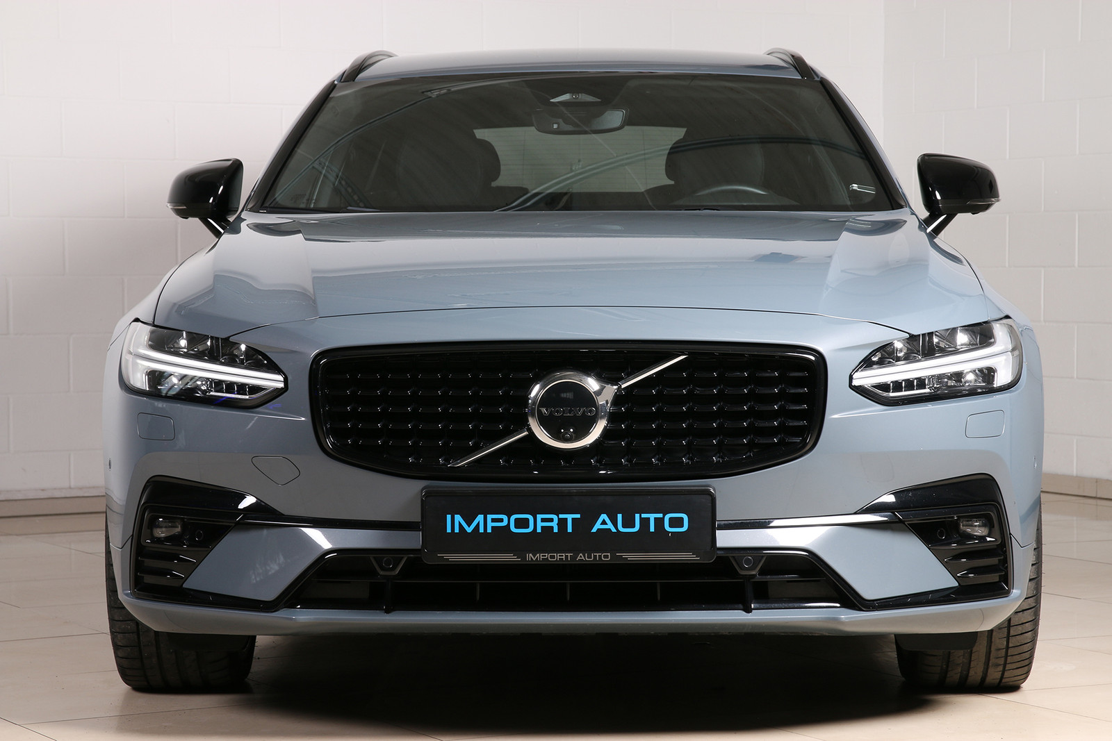 Volvo V90 2023, kuva 2/12