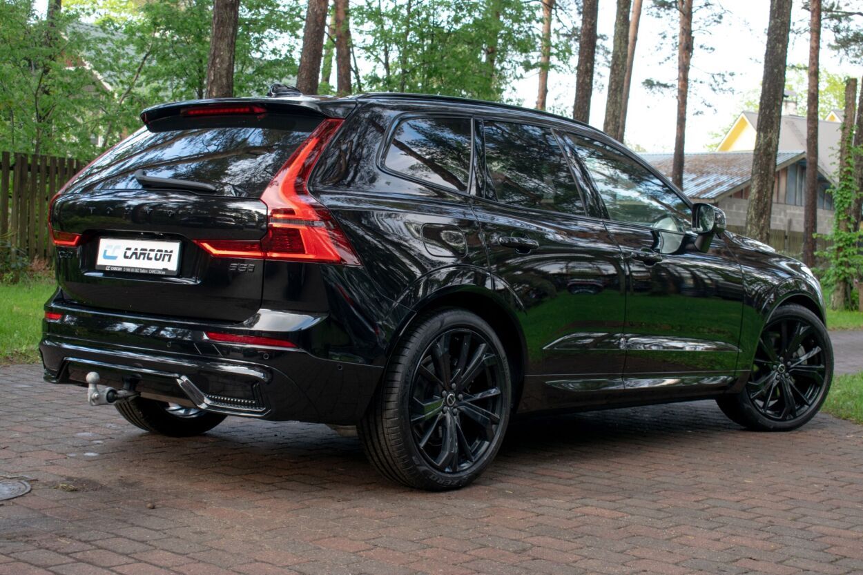 Volvo XC60 2025, photo 2/19