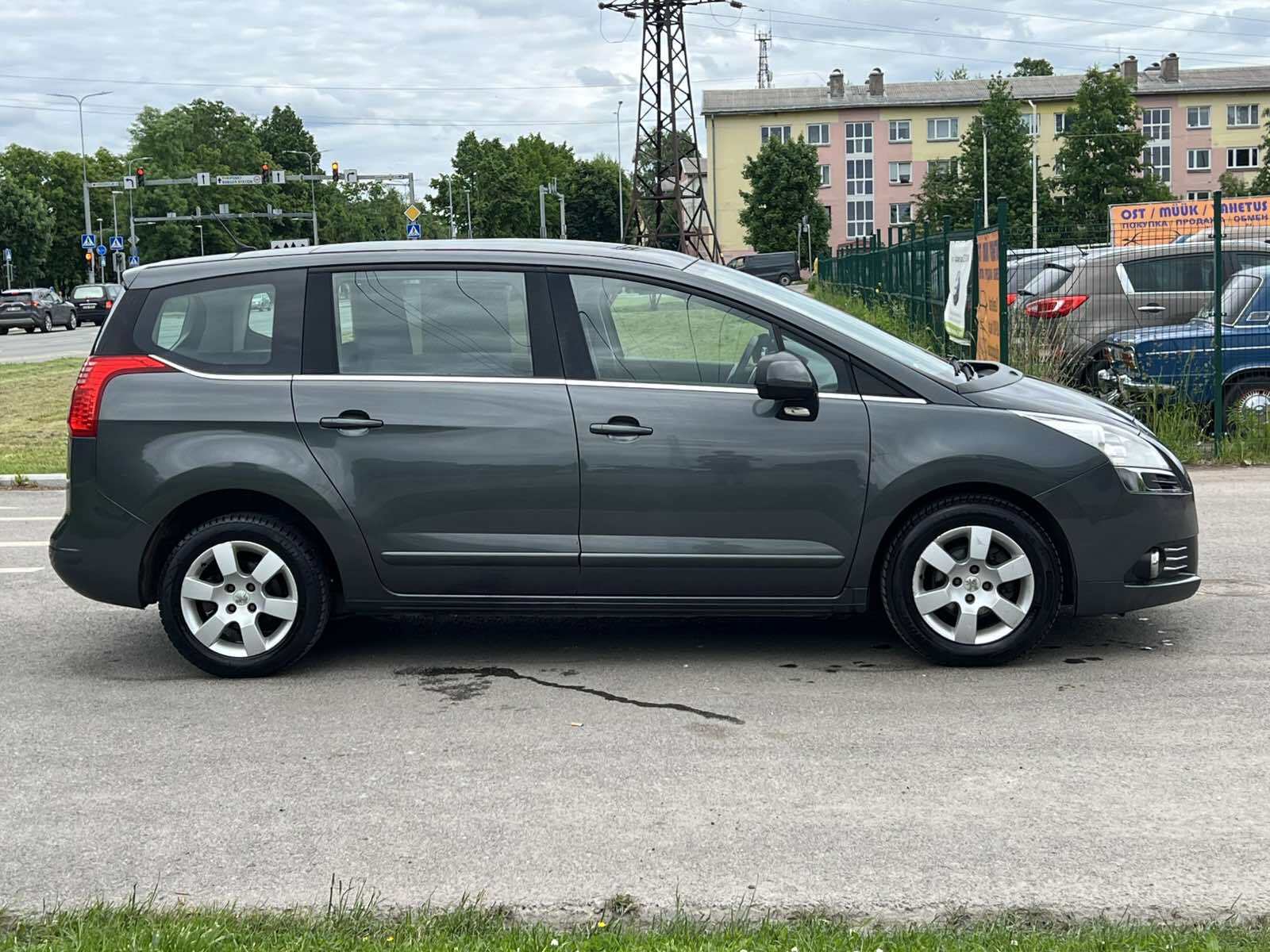 Peugeot 5008 2013, photo 5/11