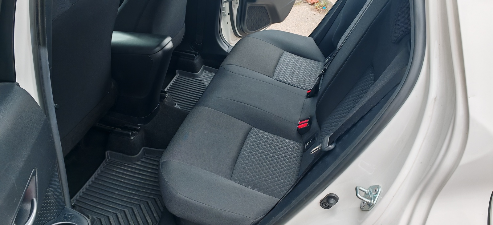 Toyota C-HR 2021, photo 5/13