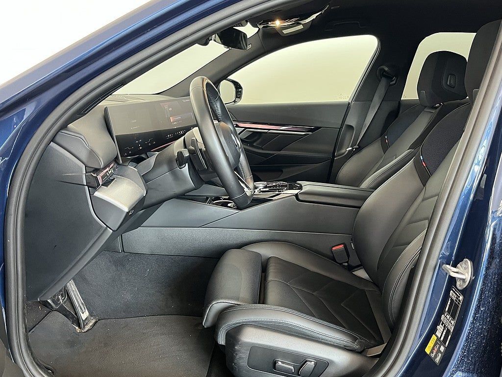BMW i5 2024, photo 5/29