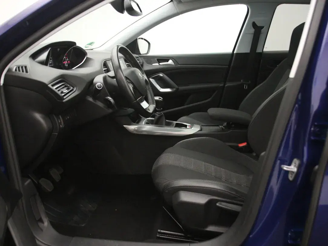 Peugeot 308 2020, kuva 4/10