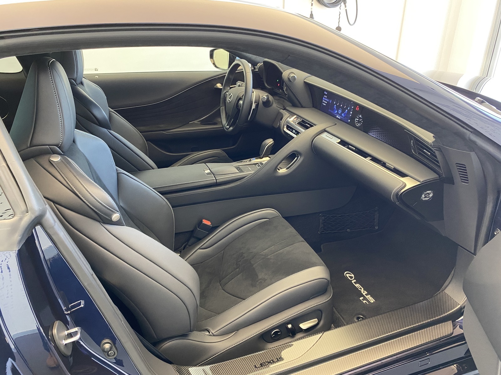 Lexus LC 500h 2022, kuva 7/10