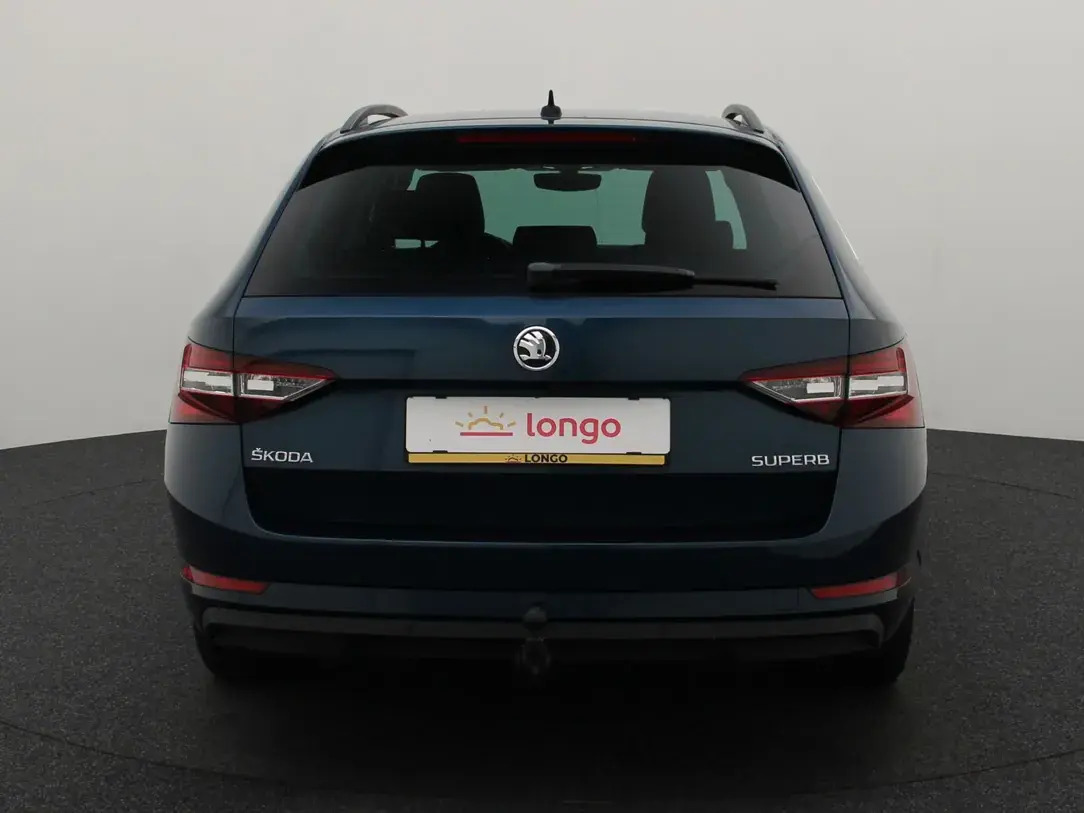 Škoda Superb 2019, photo 5/10