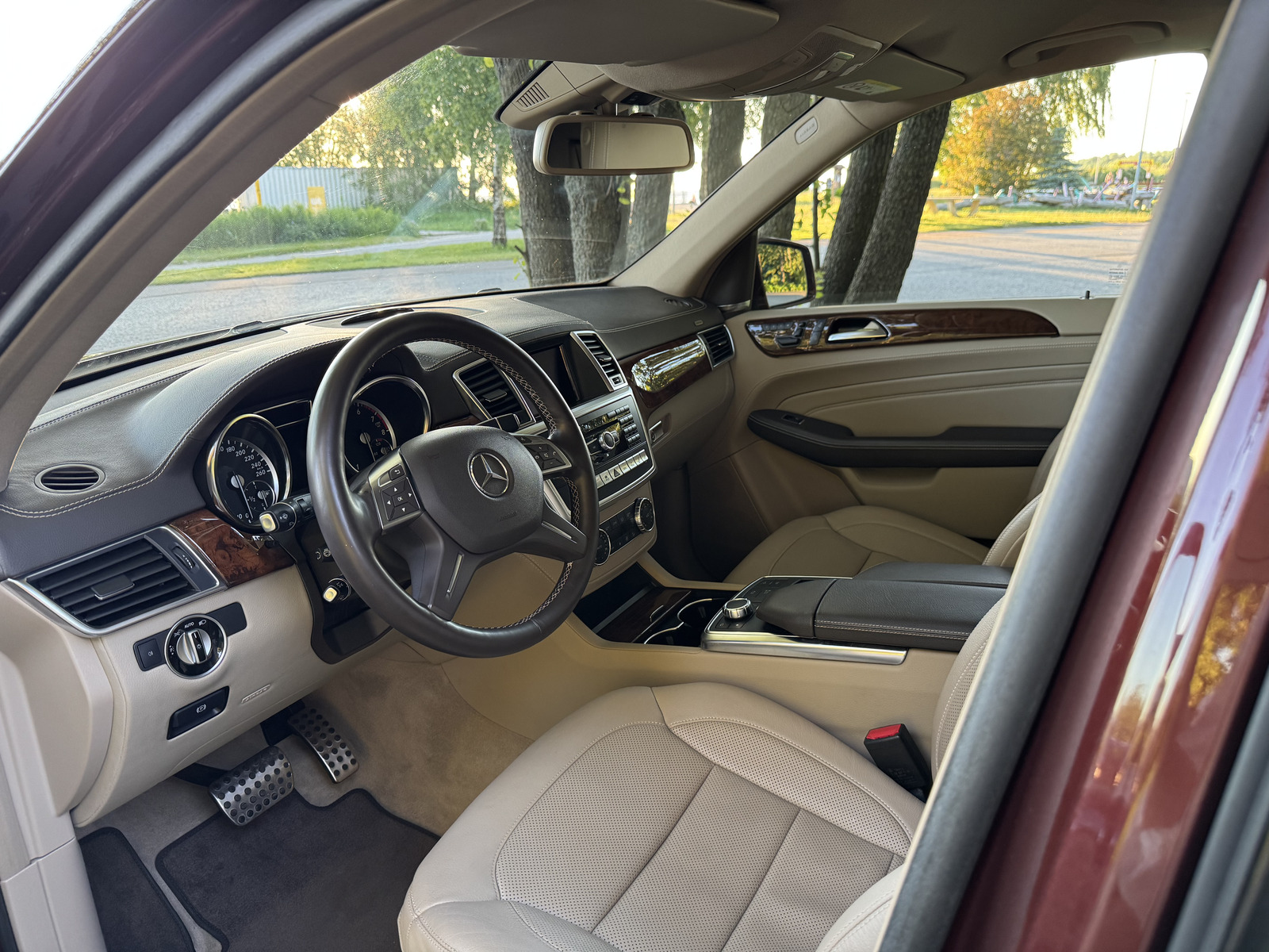 Mercedes-Benz ML 350 2015, photo 5/10