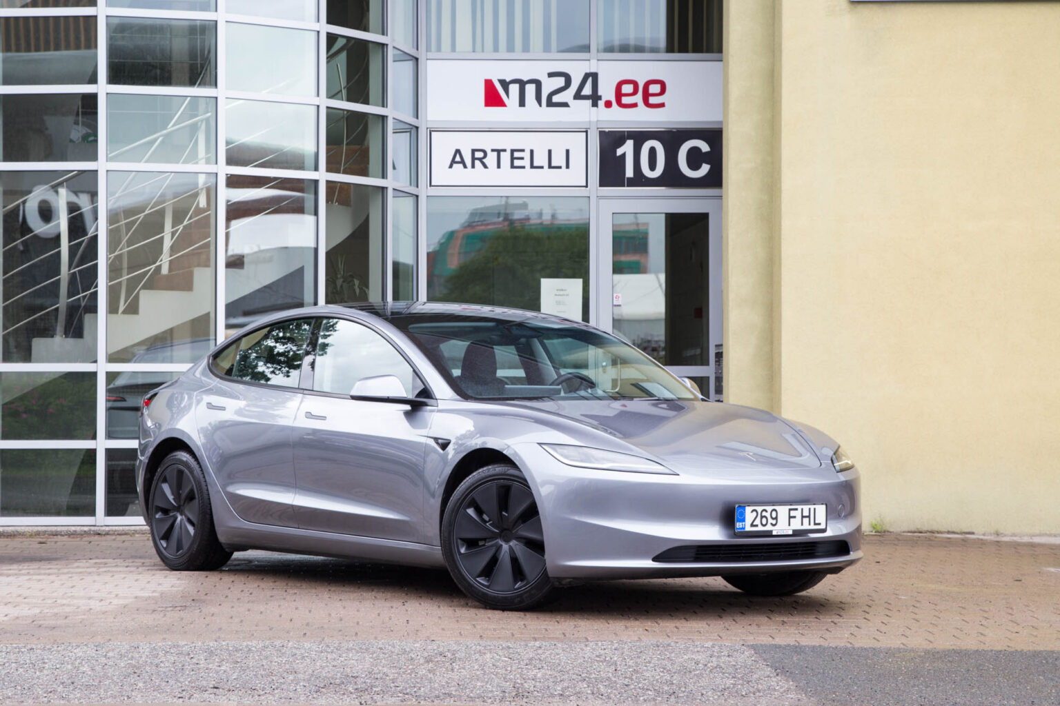 Tesla Model 3 SR + RWD Highland 208kW