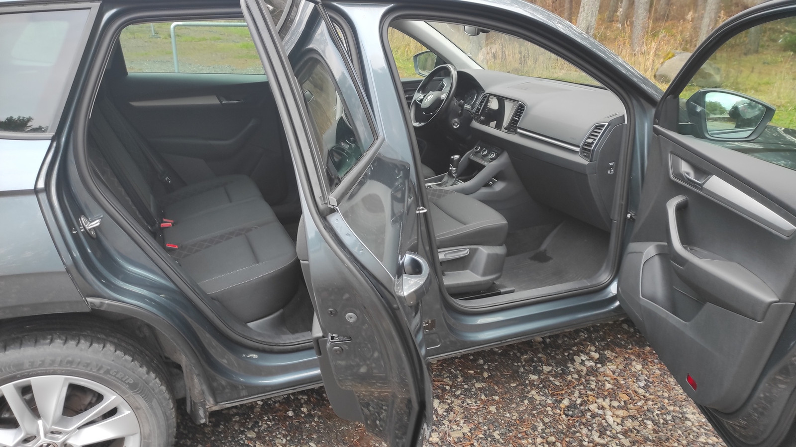 Škoda Karoq 2020, photo 6/10