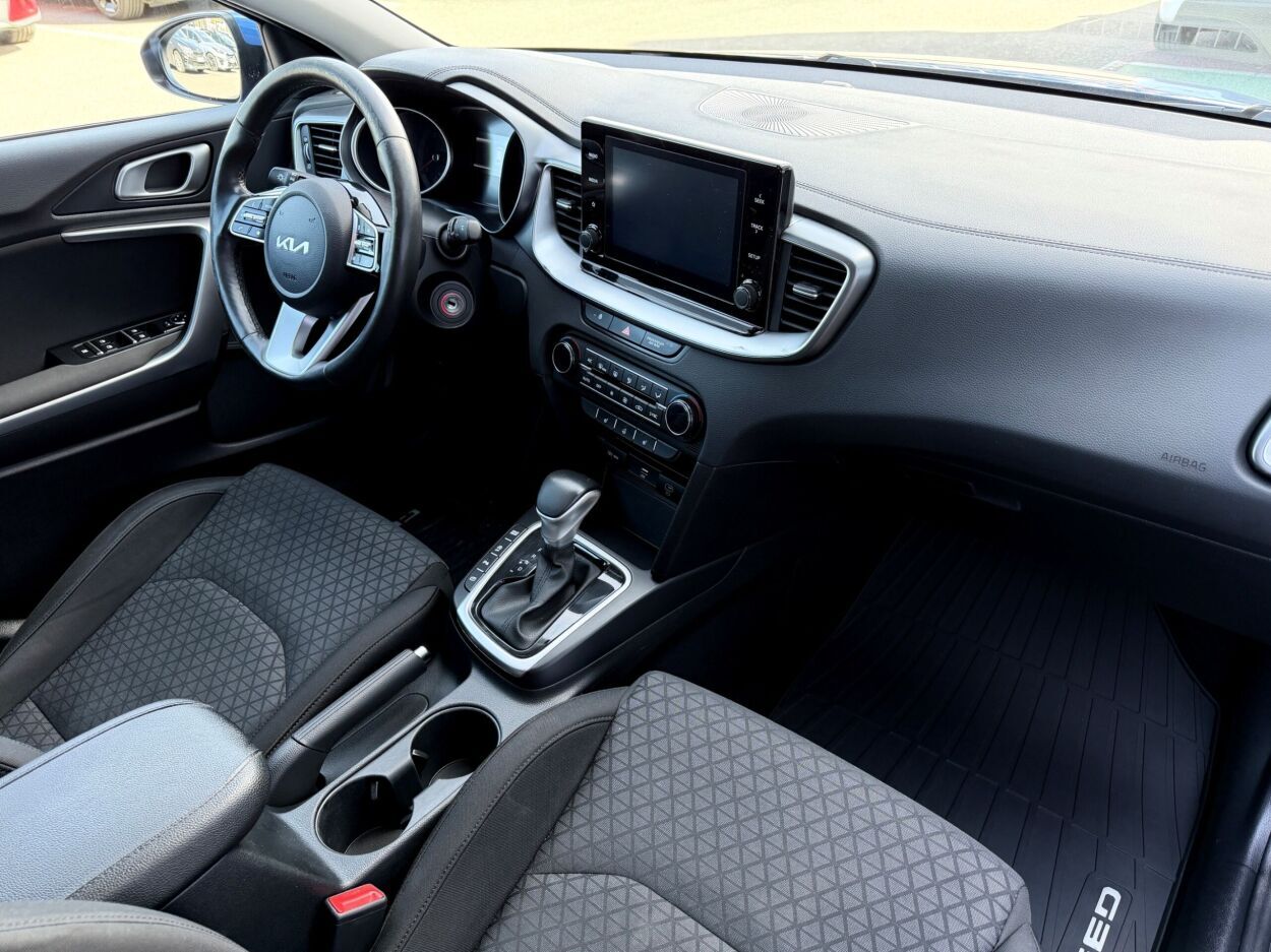 Kia cee'd Sportswagon 2023, photo 4/10