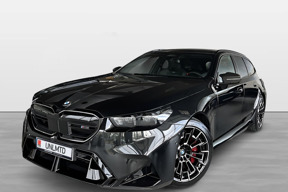 BMW M5, 2026, 4.4, 535 kW, hybrid (petrol/electric), automatic, four-wheel drive