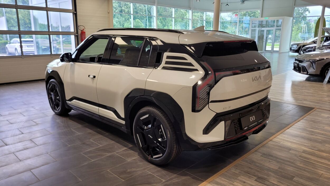 Kia EV3 GT Line TX 81,4 kw 50kW 2026, photo 7/18