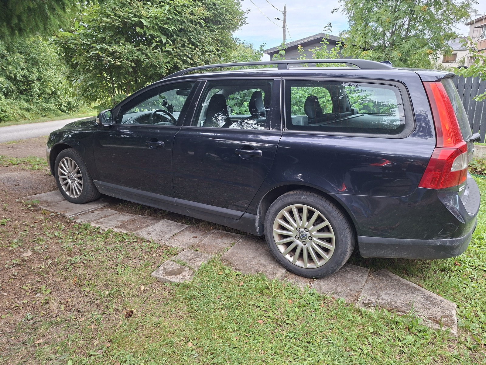 Volvo V70 2009, kuva 3/8