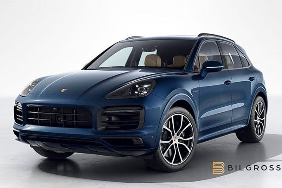 Porsche Cayenne, 2023, 3.0, 340 kW, гибрид (бензин/электричество), автомат, полный привод