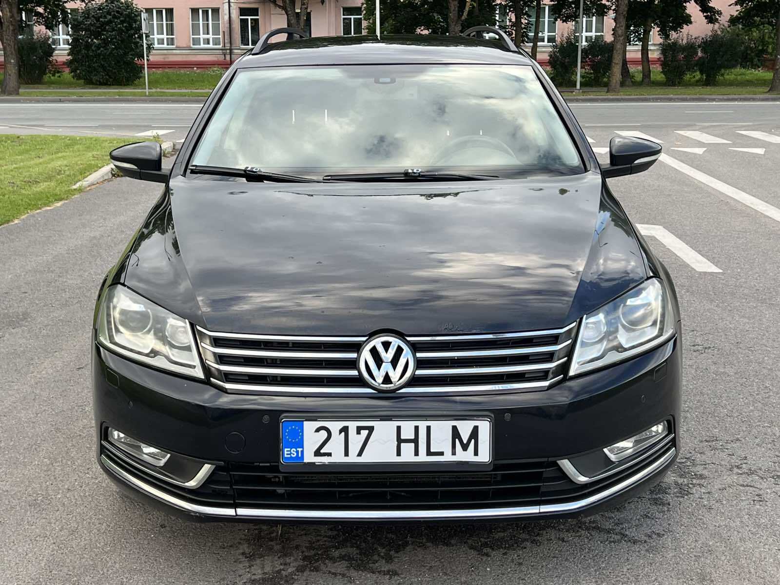 Volkswagen Passat 2011, photo 3/10