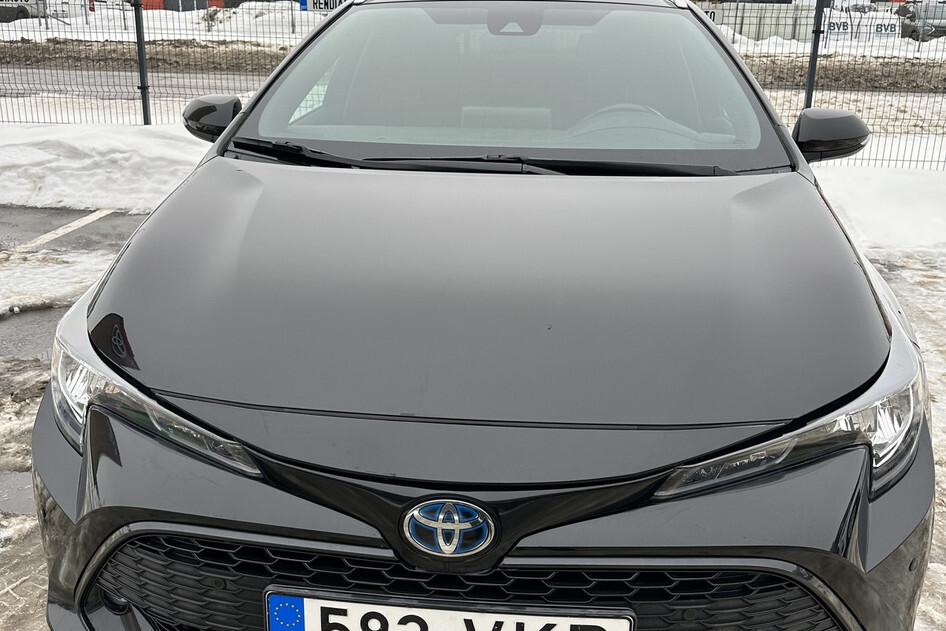 Toyota Corolla, 2021, 1.8, 72 kW, hybrid (petrol/electric), automatic, front-wheel drive