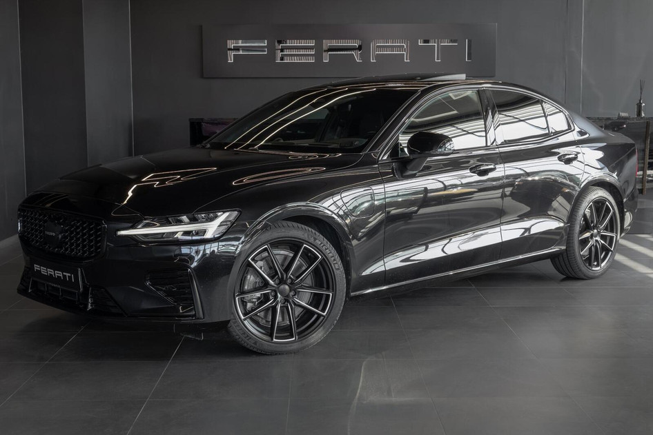 Volvo S60, 2024, 2.0, 228 kW, подключаемый гибрид (бензин/электричество), автомат, полный привод