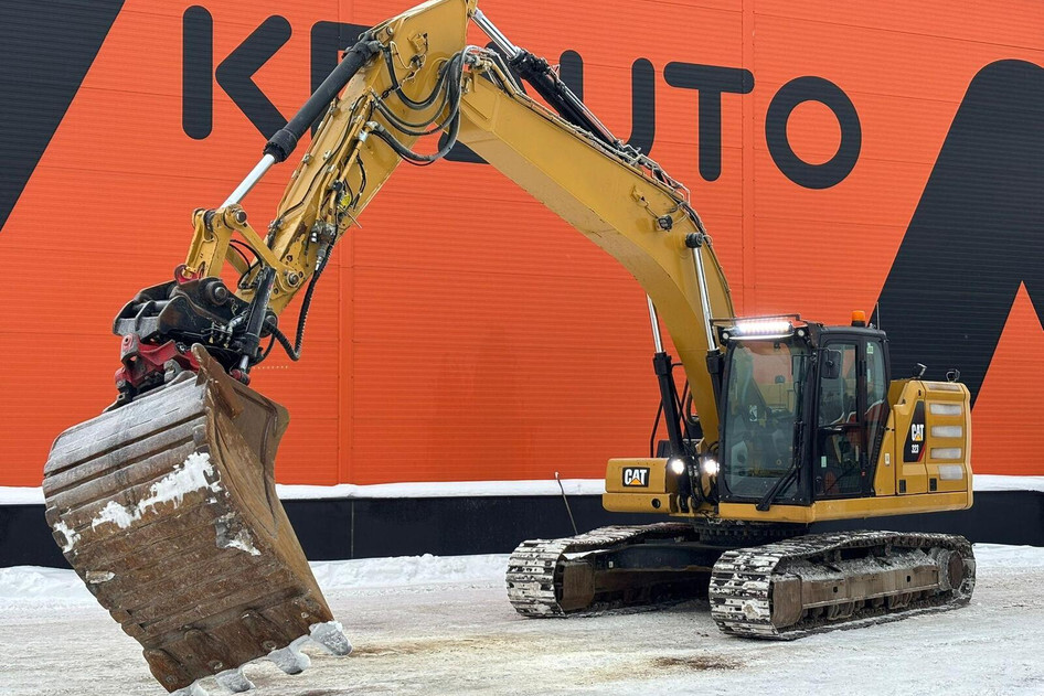 Caterpillar 323, 121.2 kW, dīzelis