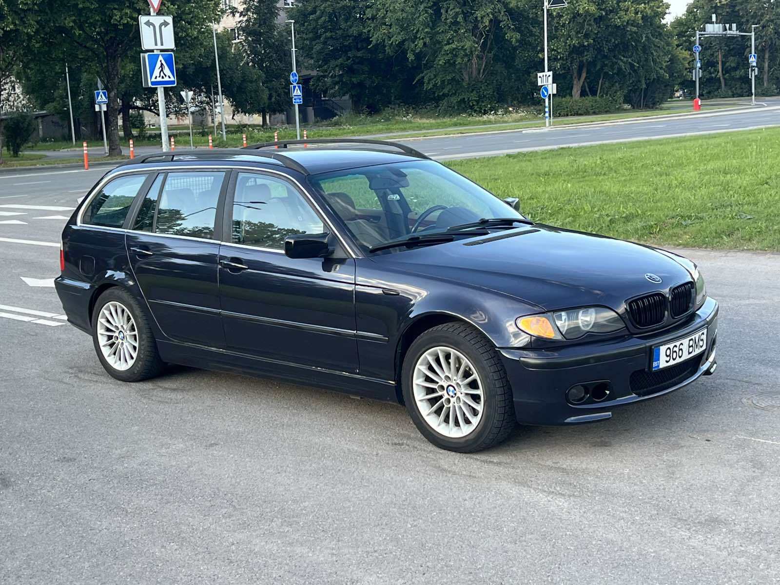 BMW 320 2002, photo 2/10