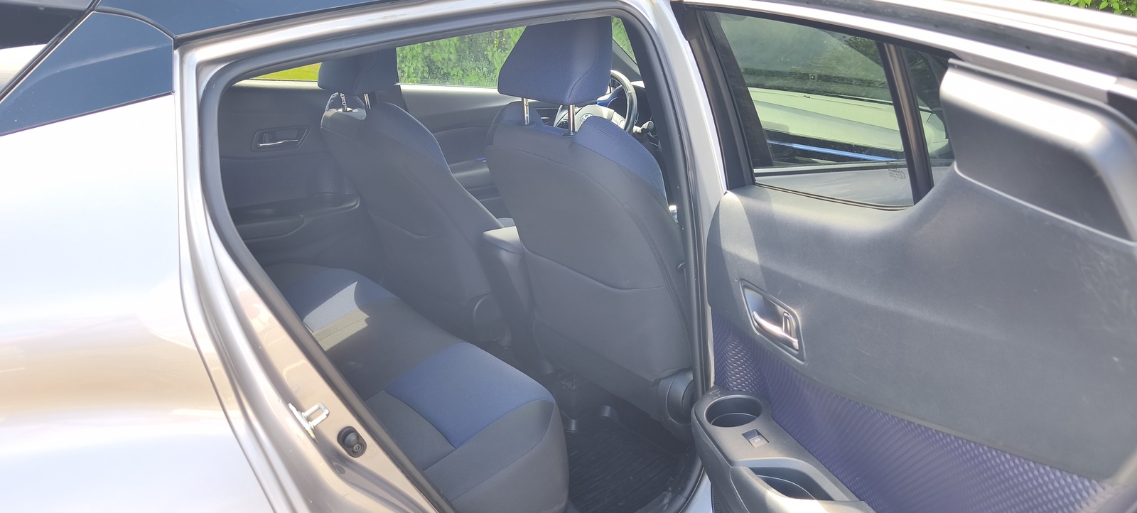 Toyota C-HR 2017, photo 7/14