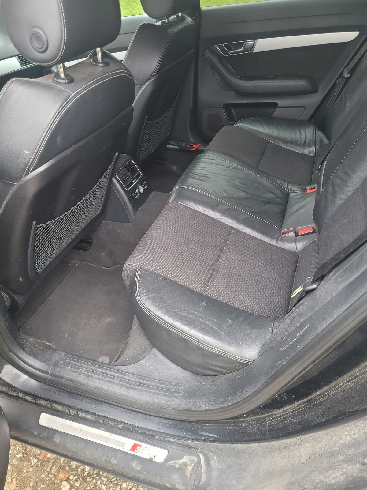 Audi A6 2010, photo 6/6
