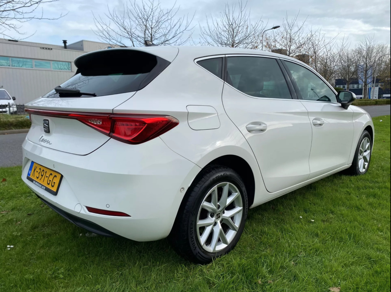 SEAT Leon 2020, photo 3/7