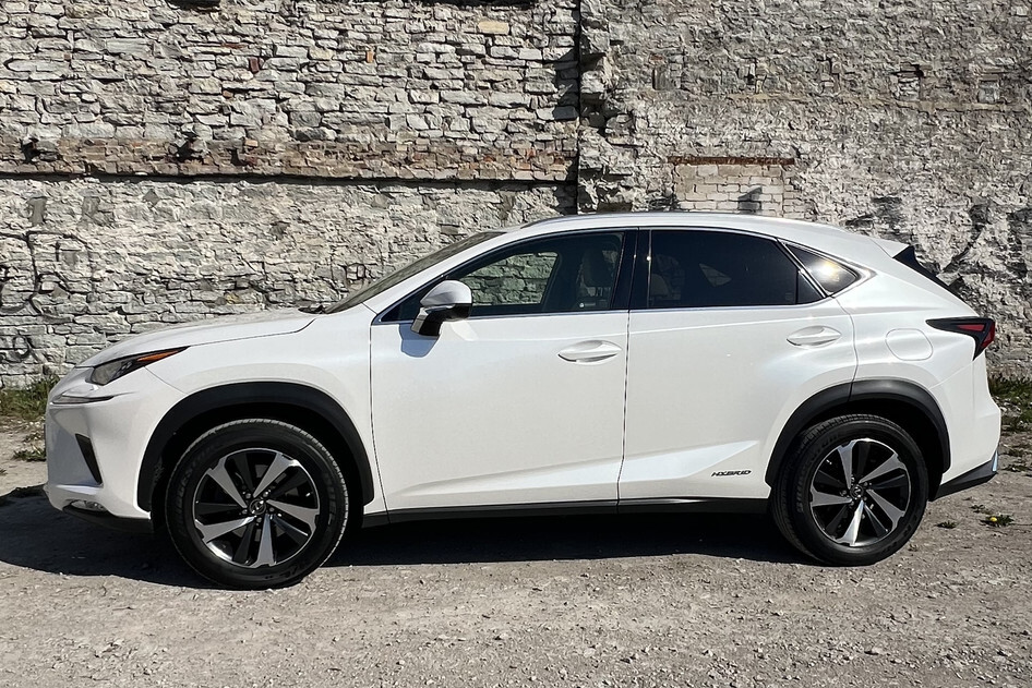 Lexus NX 300h, 2021, 2.5, 114 kW, hibridas (benzinas/elektra), automatinė, visų varomųjų ratų pavara