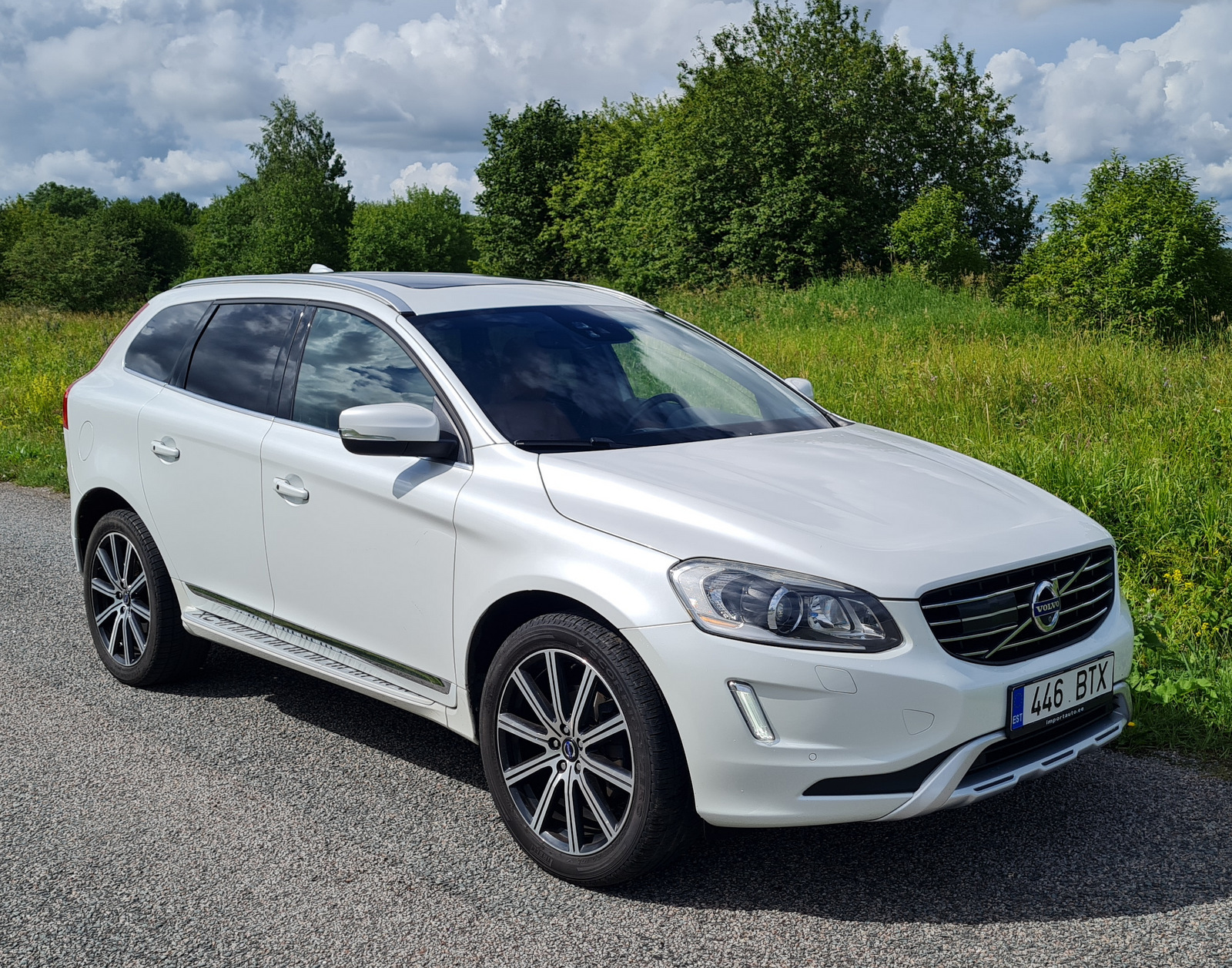 Volvo XC60 2.0 133kW 2014, photo 4/10