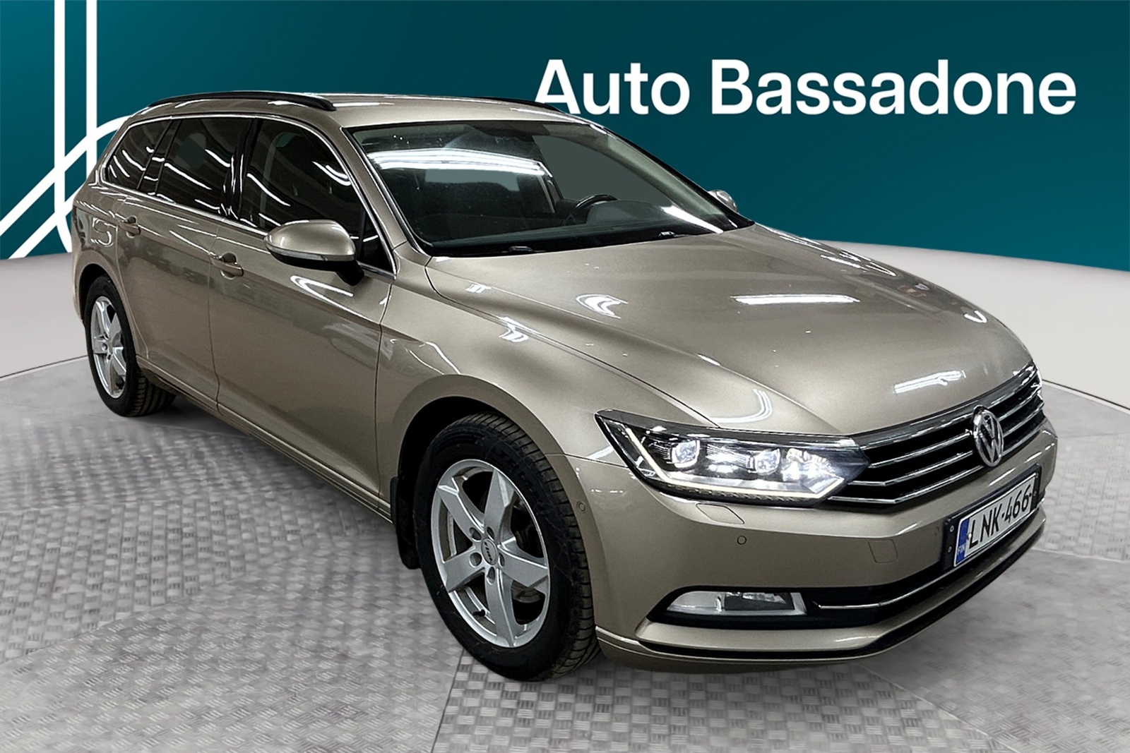 Volkswagen Passat 2016, photo 7/22
