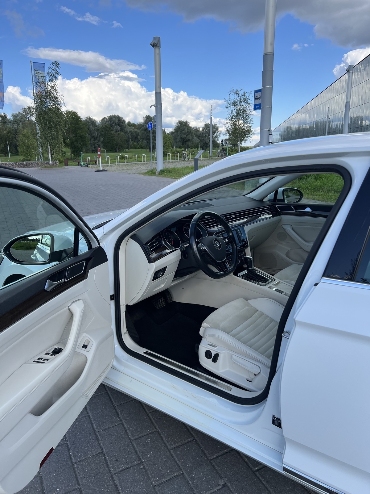 Volkswagen Passat 2015, photo 7/11