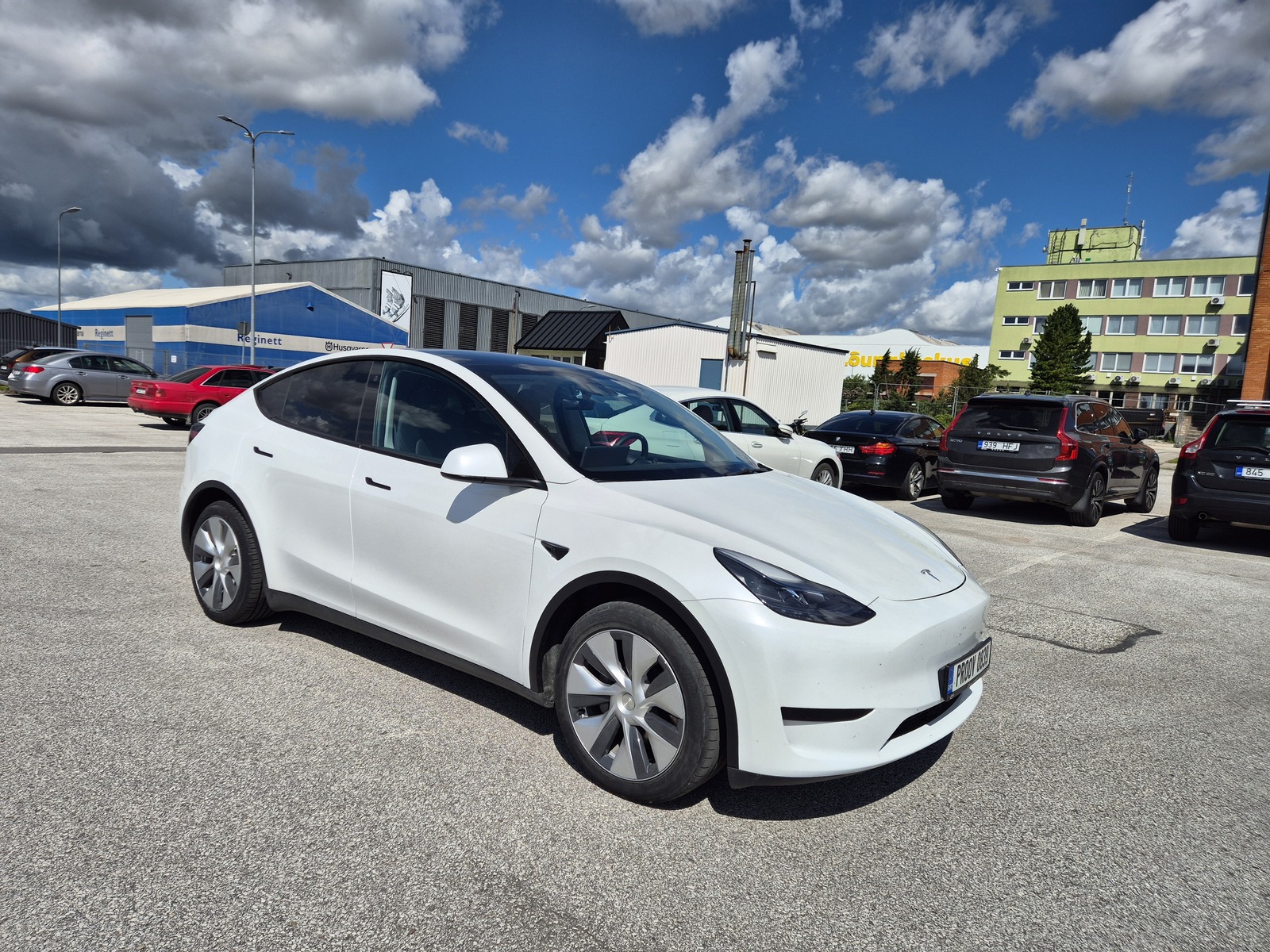 Tesla Model Y 220kW