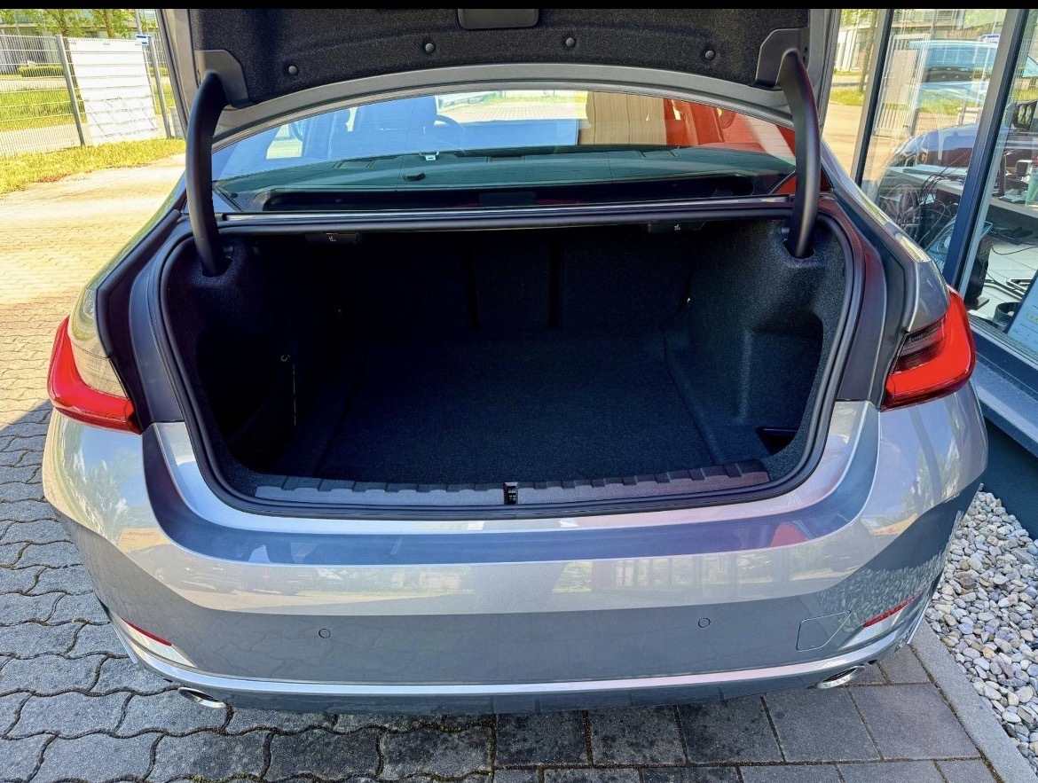 BMW 318 2024, kuva 5/10