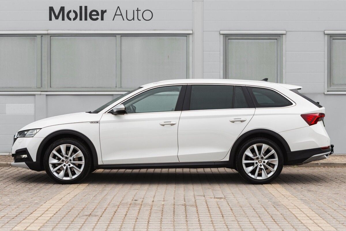 Škoda Octavia 2023, photo 2/38