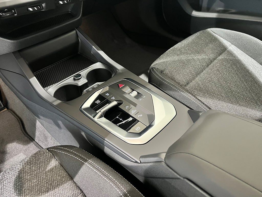 BMW 120 2026, kuva 5/10