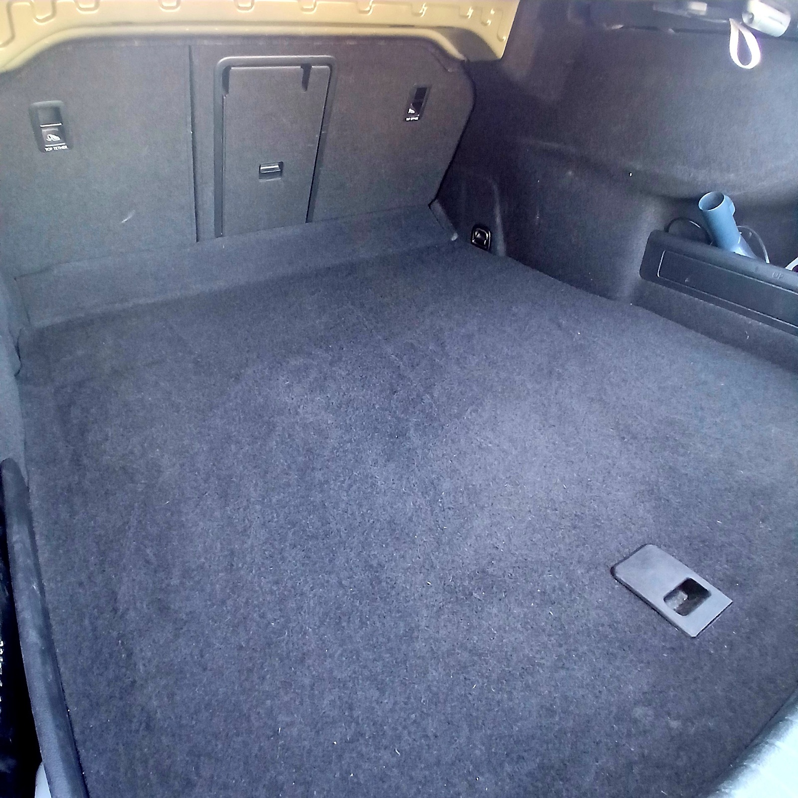 Volkswagen Passat 2015, photo 5/9
