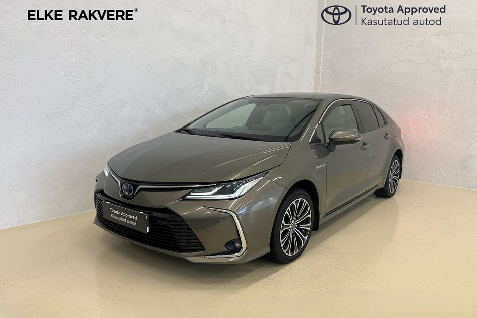 Toyota Corolla, 2019, 1.8, 72 kW, hybrid (petrol/electric), automatic, front-wheel drive