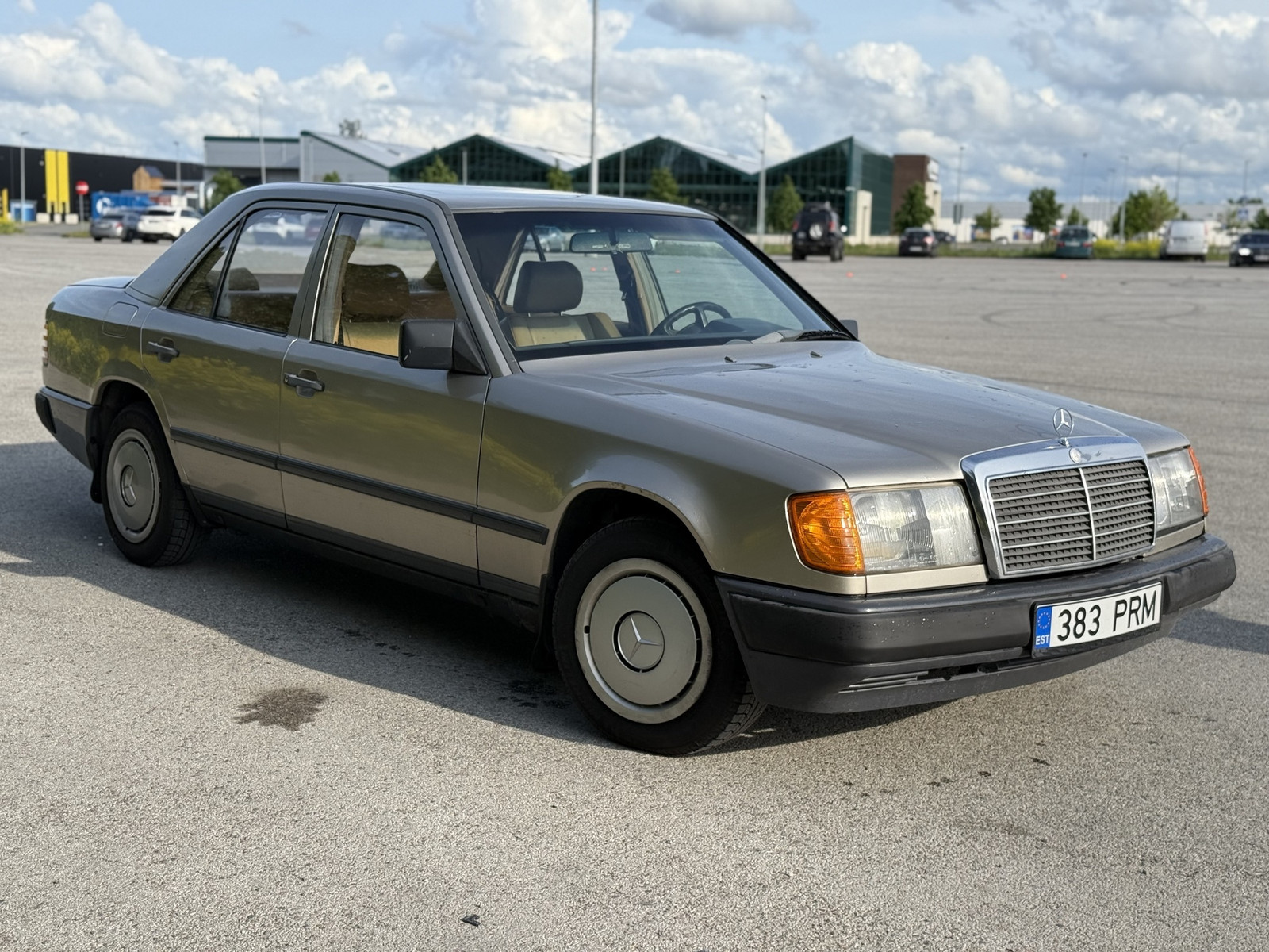 Mercedes-Benz 300
