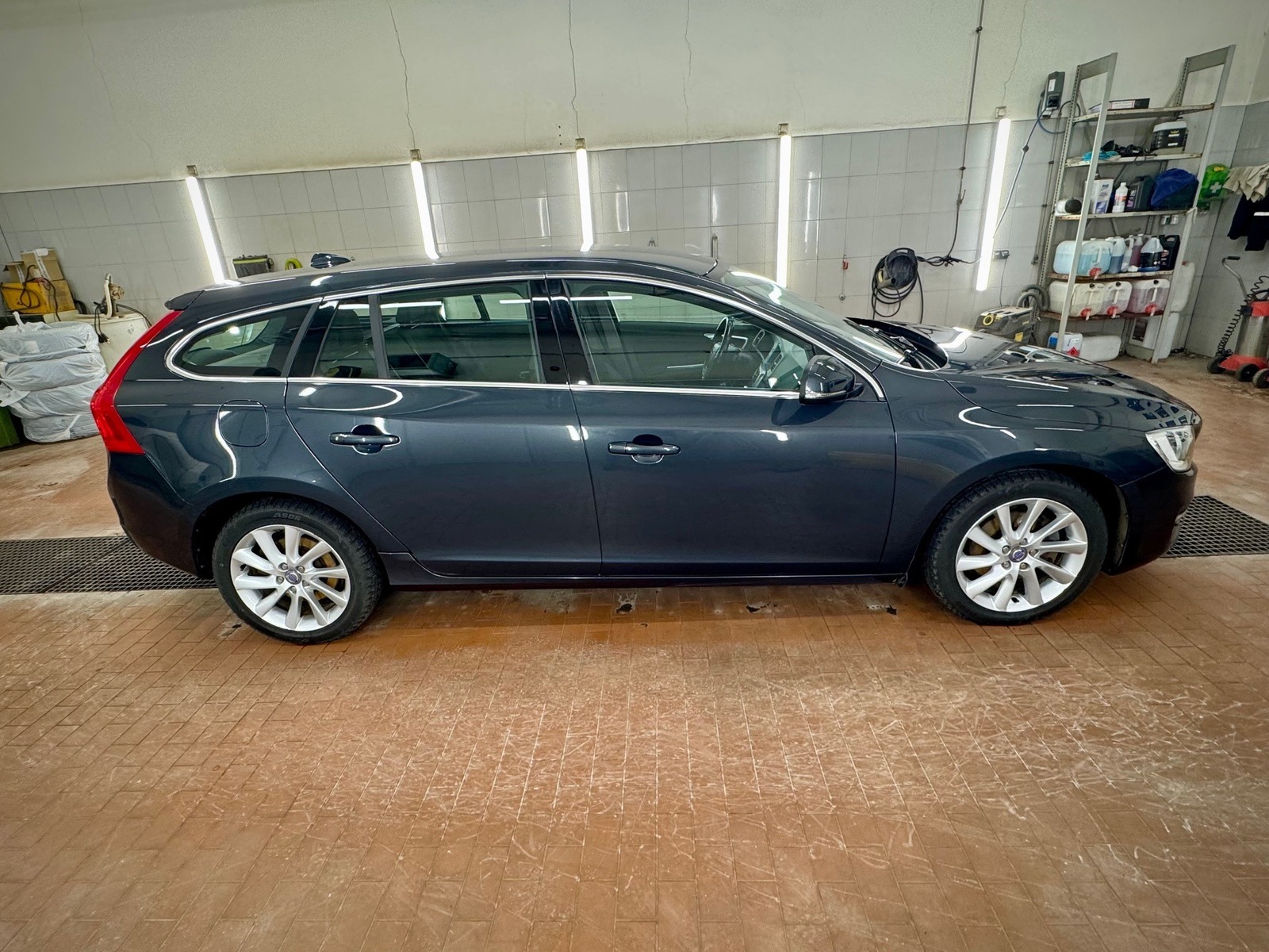 Volvo V60 D4 2014, photo 7/25