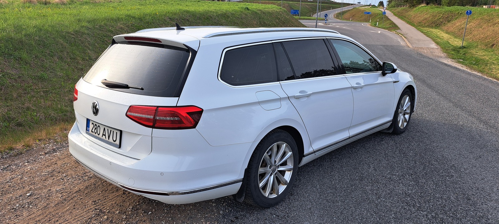 Volkswagen Passat 2015, photo 5/10