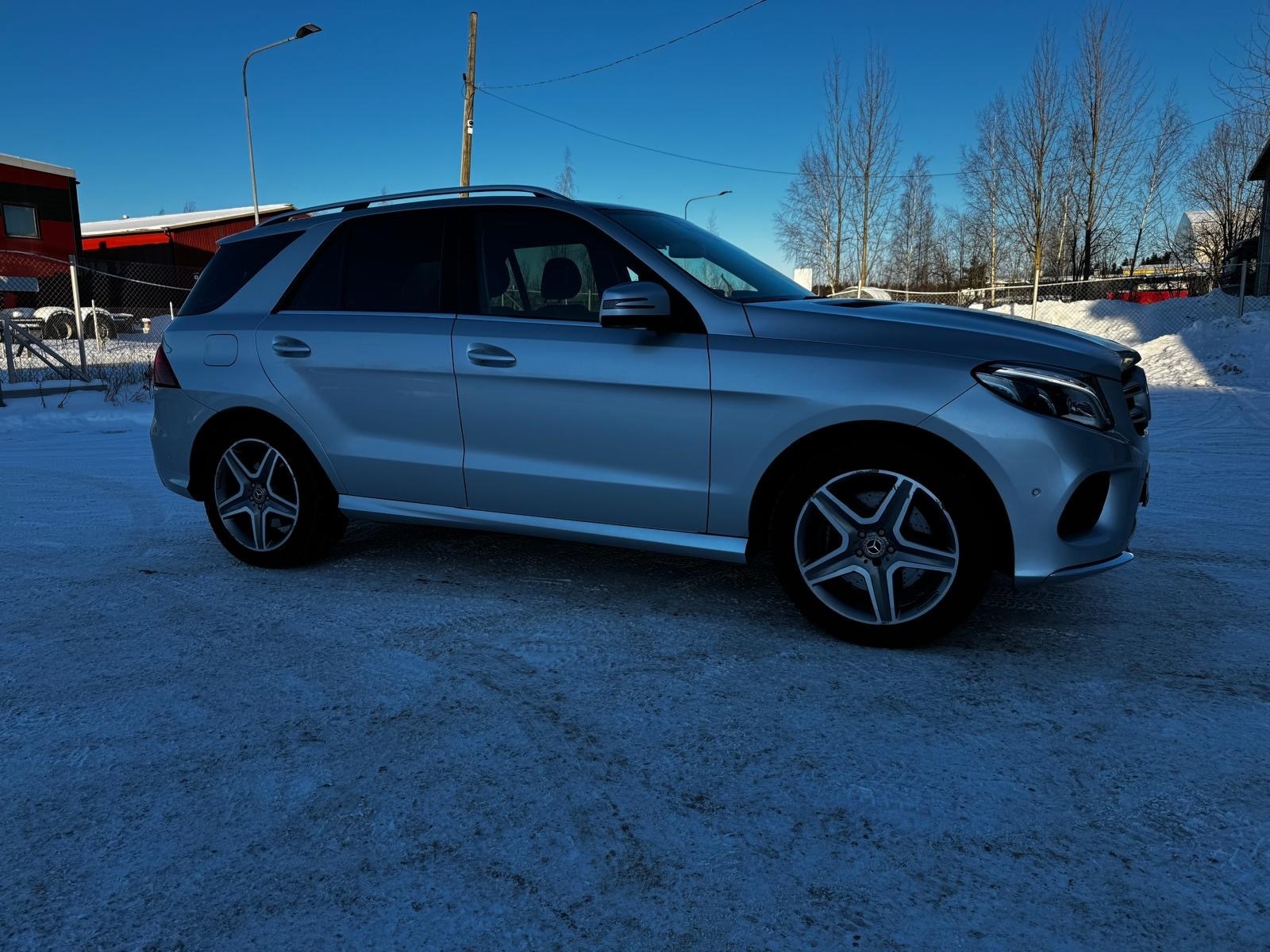 Mercedes-Benz GLE 350 2019, kuva 3/10