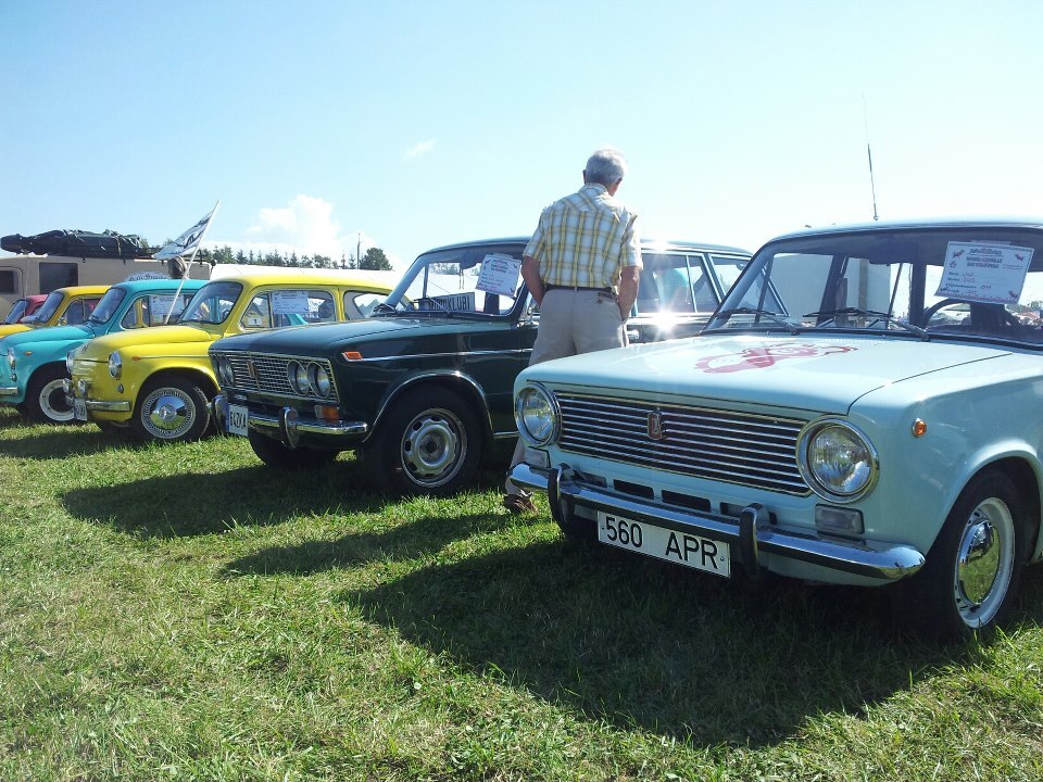 Vaz 2102 1977, kuva 2/3