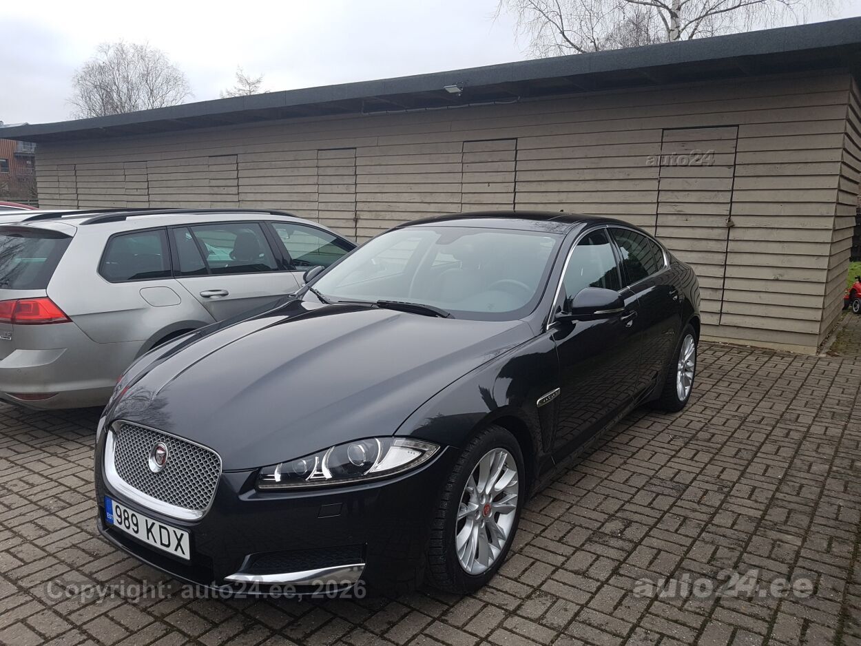 Jaguar XF 2015, photo 2/9
