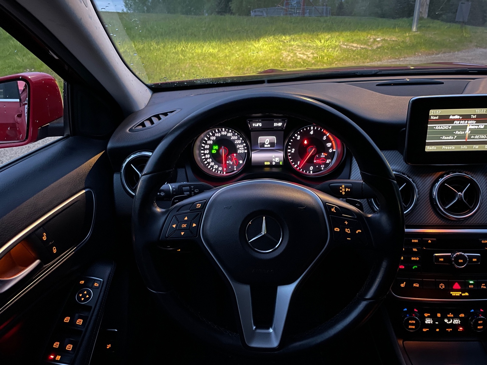 Mercedes-Benz GLA 220 2014, kuva 6/10