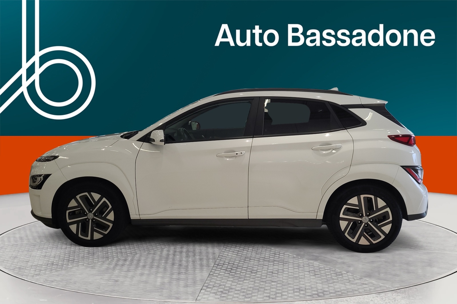 Hyundai Kona 2021, photo 2/10
