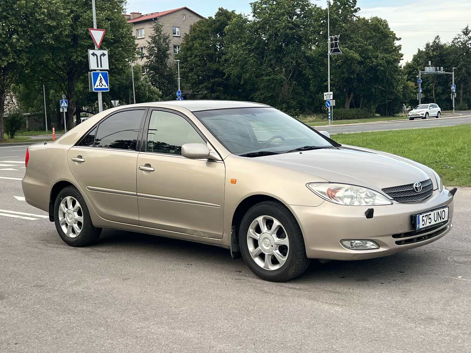 Toyota Camry 2003, kuva 2/10