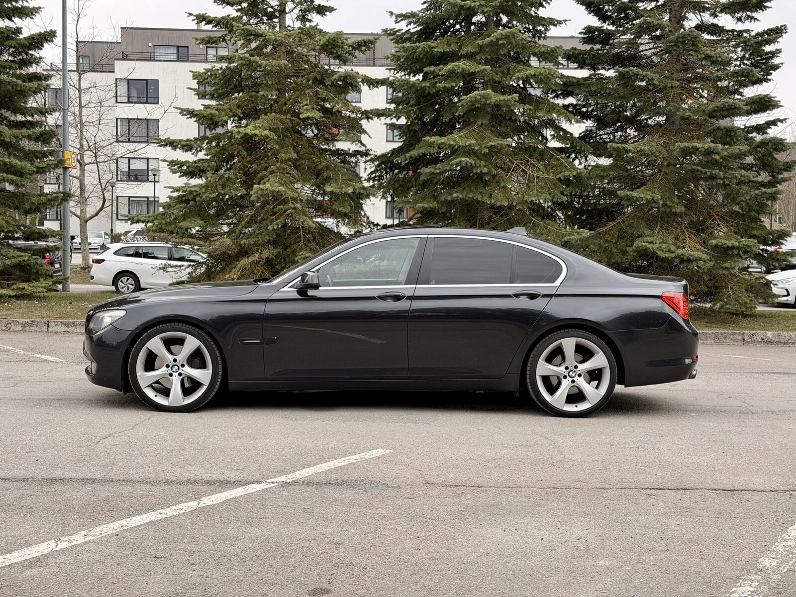 BMW 730 2009, photo 5/21