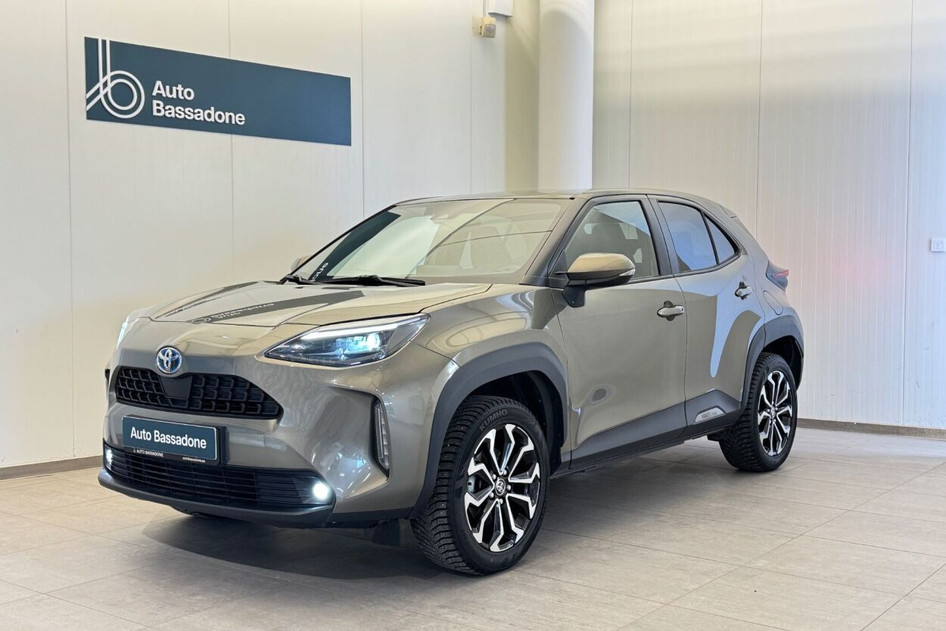 Toyota Yaris Cross, 2022, 1.5, 68 kW, гибрид (бензин/электричество), автомат, полный привод