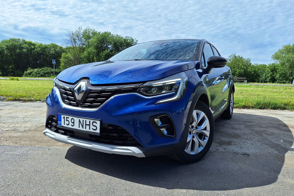 Renault Captur, 2022, 1.6, 69 kW, hybrid (petrol/electric), automatic, front-wheel drive
